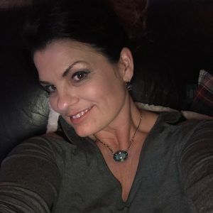 Meet your Posher, Mia